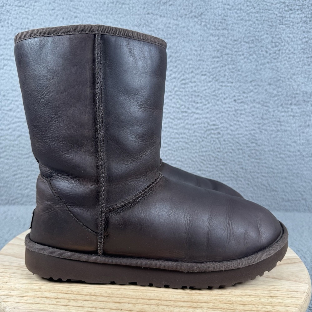 Ugg Boots Womens Size 11 Brown Classic Short Leather Sheepskin Shearling 1016559